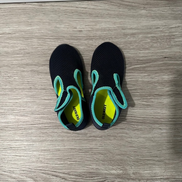 Old Navy | Toddler Size 11 Navy and Turquoise Water Shoe Velcro Closure - Picture 4 of 5